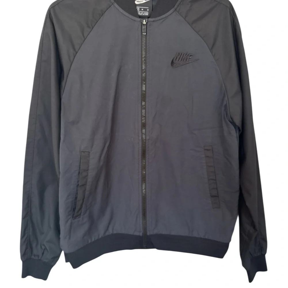 Nike Men's Dark Gray Windbreaker