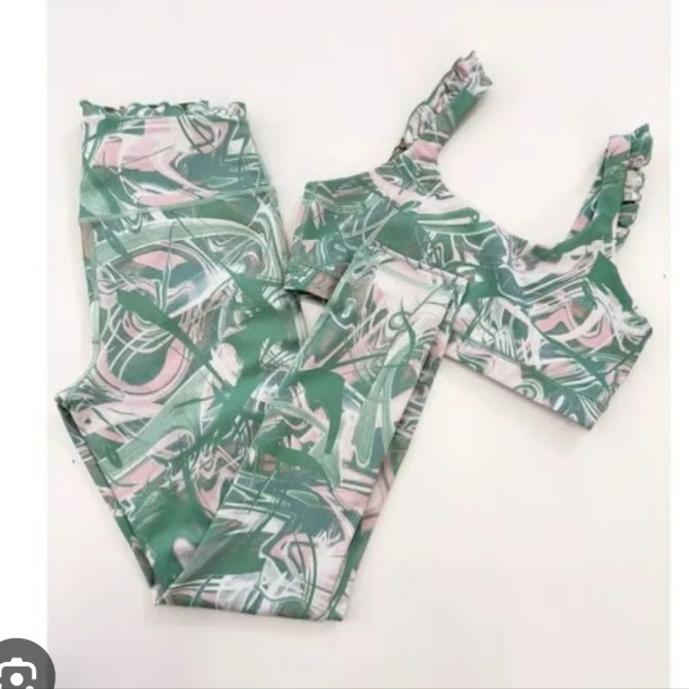 Abstract Green & Pink High-Waist Leggings Set with Matching Sports Bra