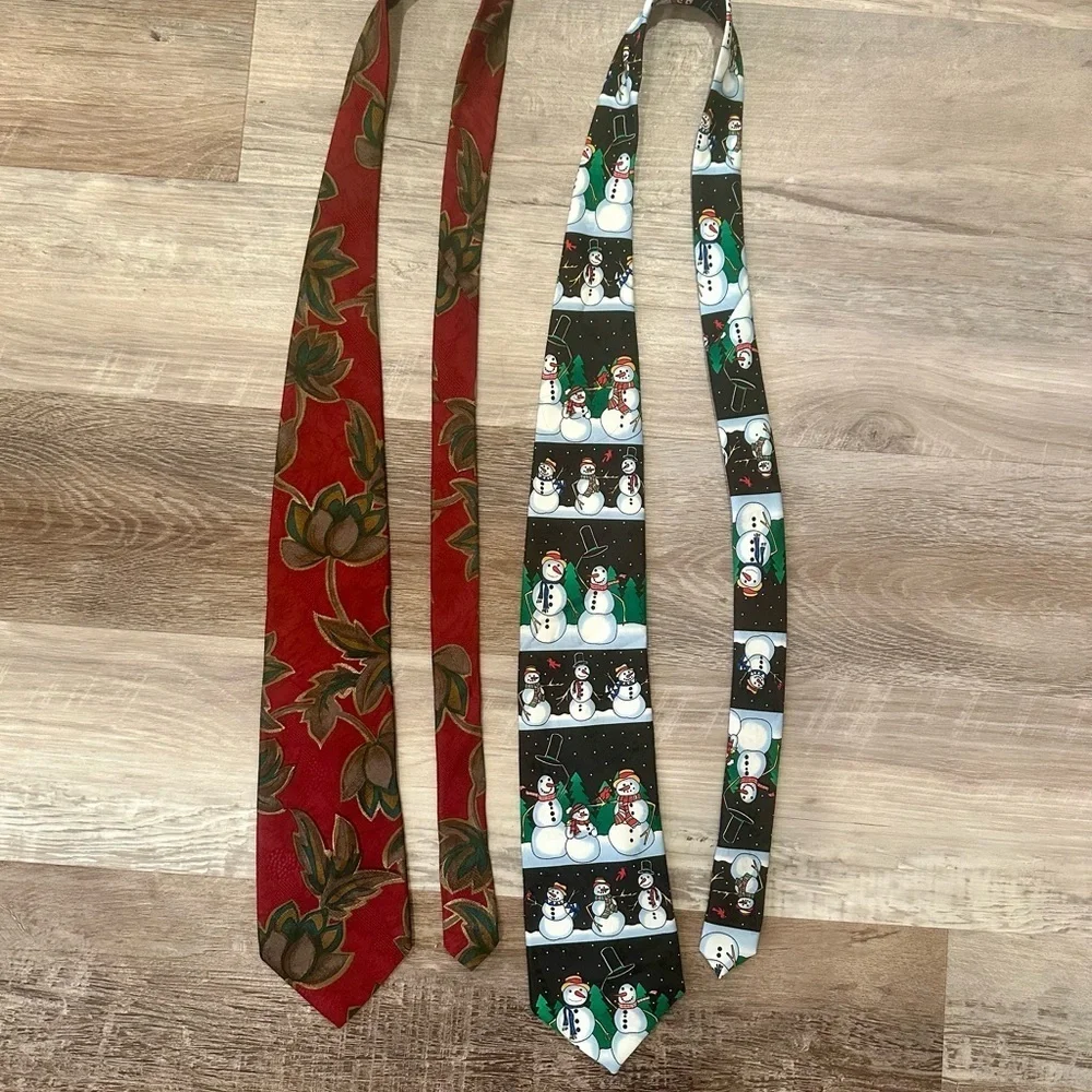 Men’s Tie Bundle Aquascutum London Red Floral Silk Tie & Yule Tie Snowman Tie