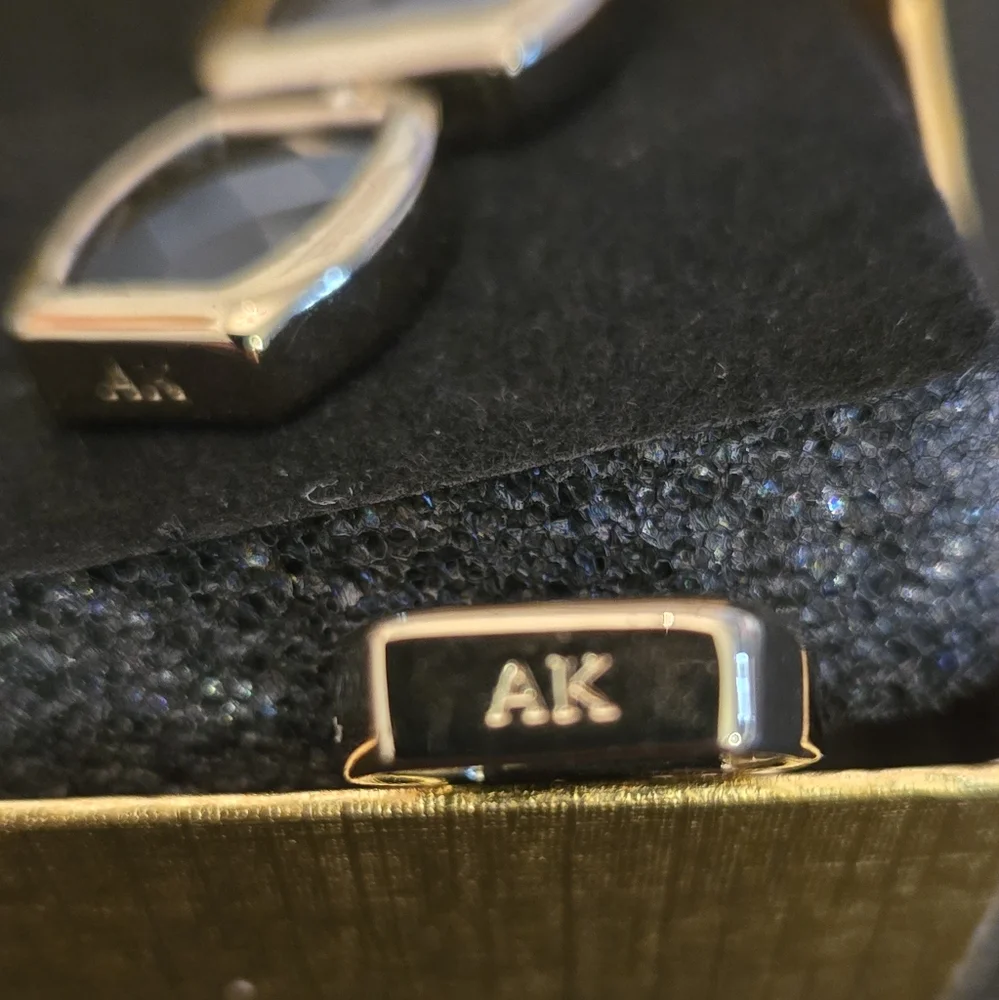 Anne Klein day goldtone