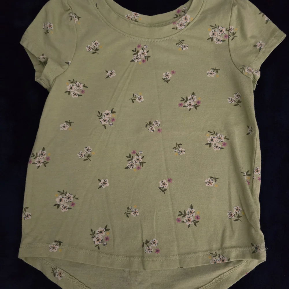 Cat & Jack Light Green Floral Short-Sleeve Tee