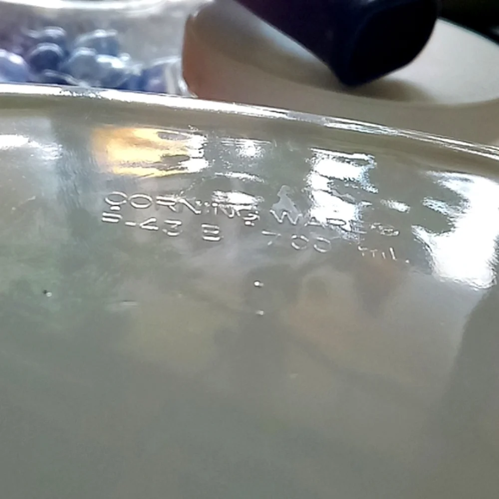 Small vintage Corning ware.....1 pint