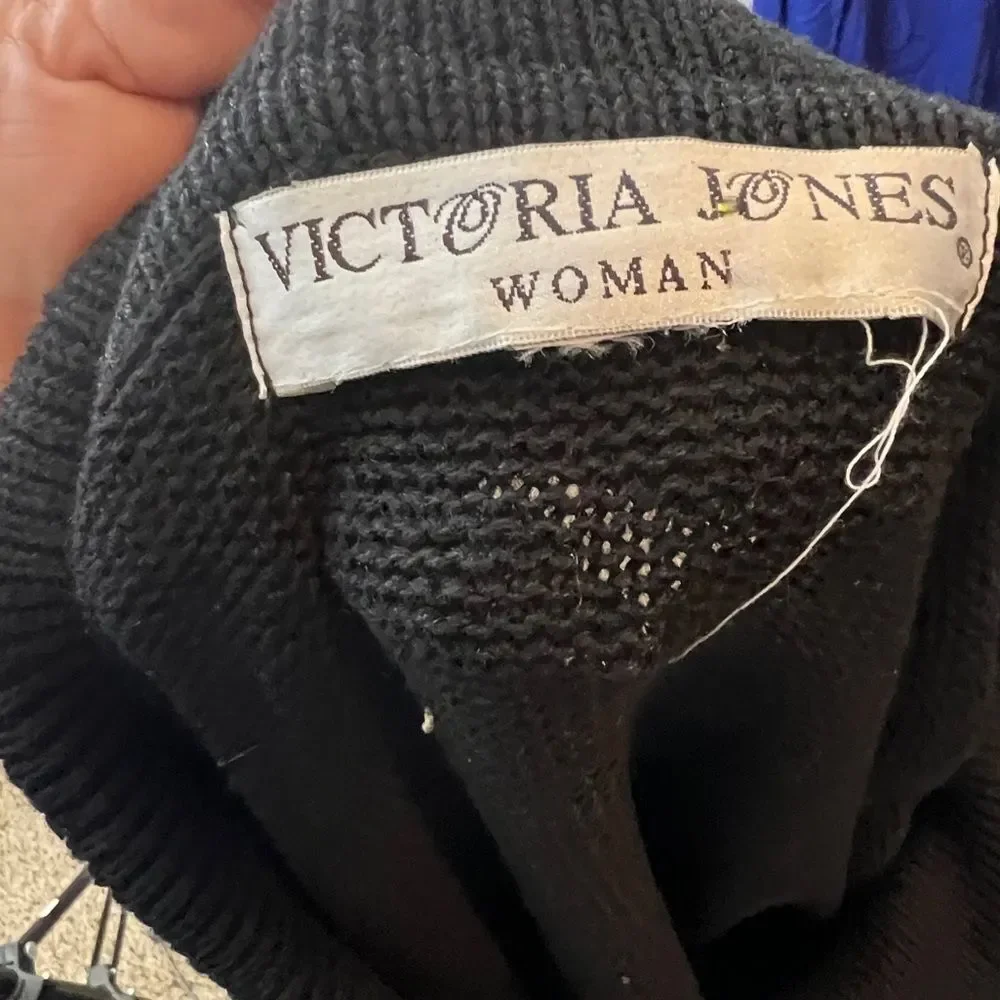 Vintage Victoria Jones Woman Long Beaded‎ Sweater