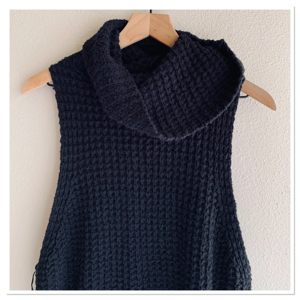 Free People Skyscraper Waffle Knit Sleeveless Sweater Black Size XS