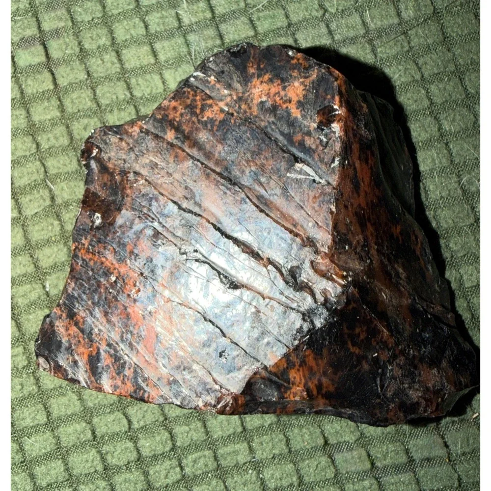 Mahogany Obsidian Raw Stone Unisex OS Black Red Excellent Volcanic Slab