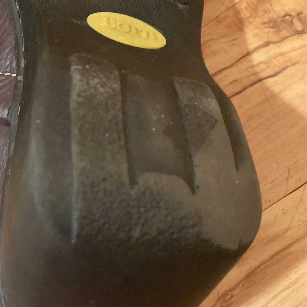 Born size 39 / 8 slip on brown pebbled leather 2.25” wedge shoes loafers EUC