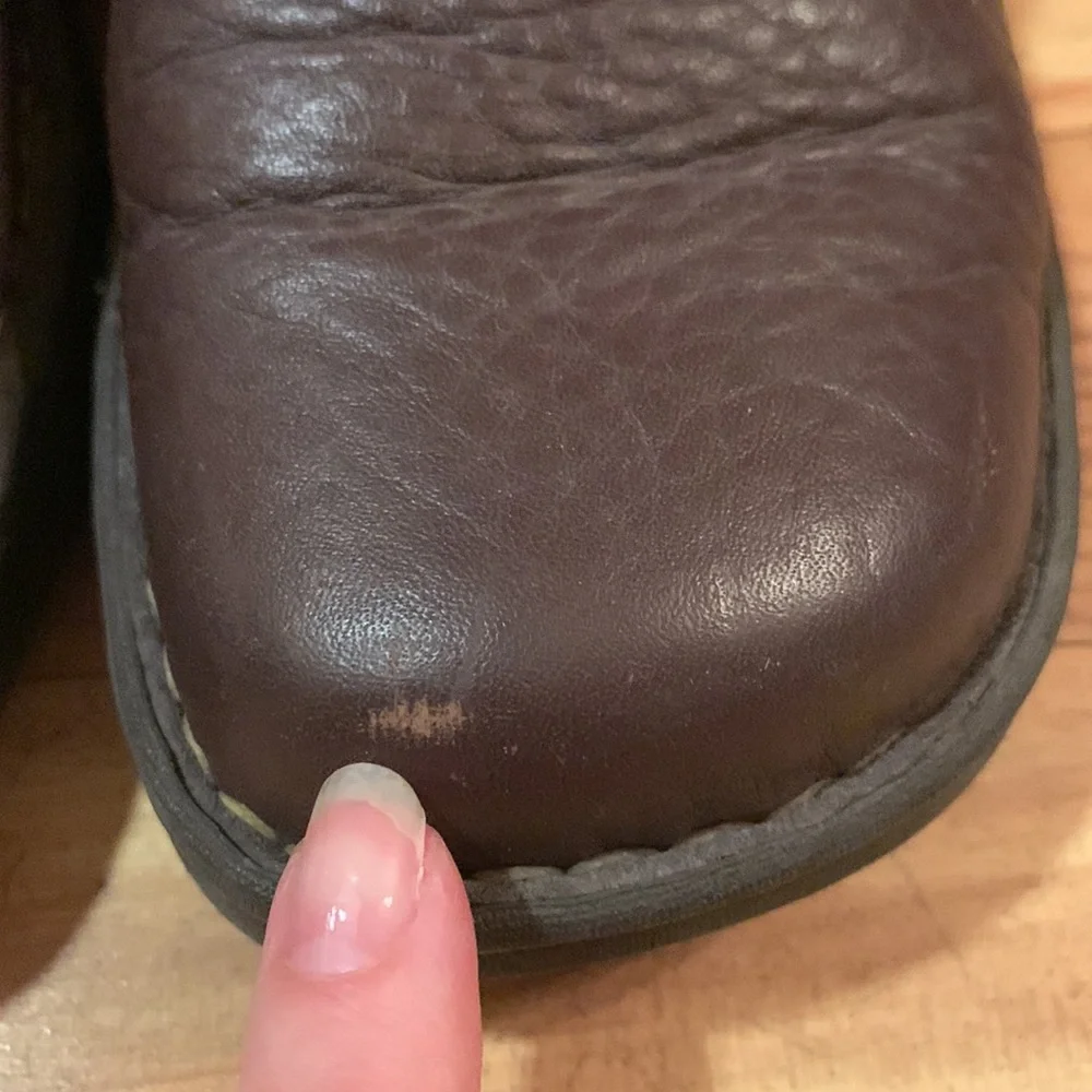 Born size 39 / 8 slip on brown pebbled leather 2.25” wedge shoes loafers EUC