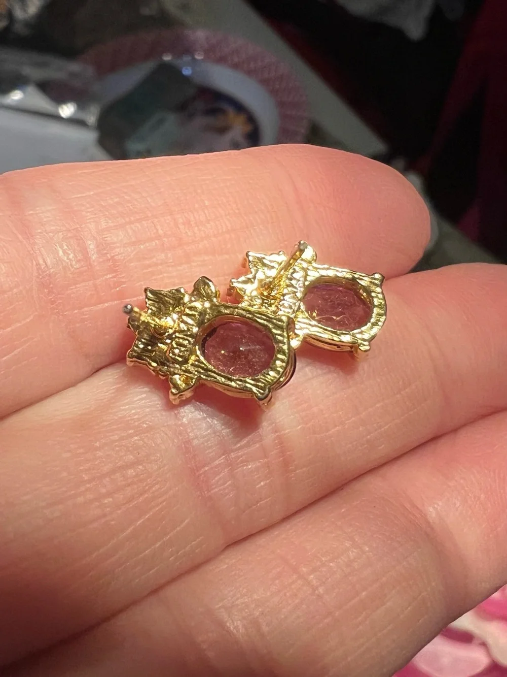 N/A elegant gold