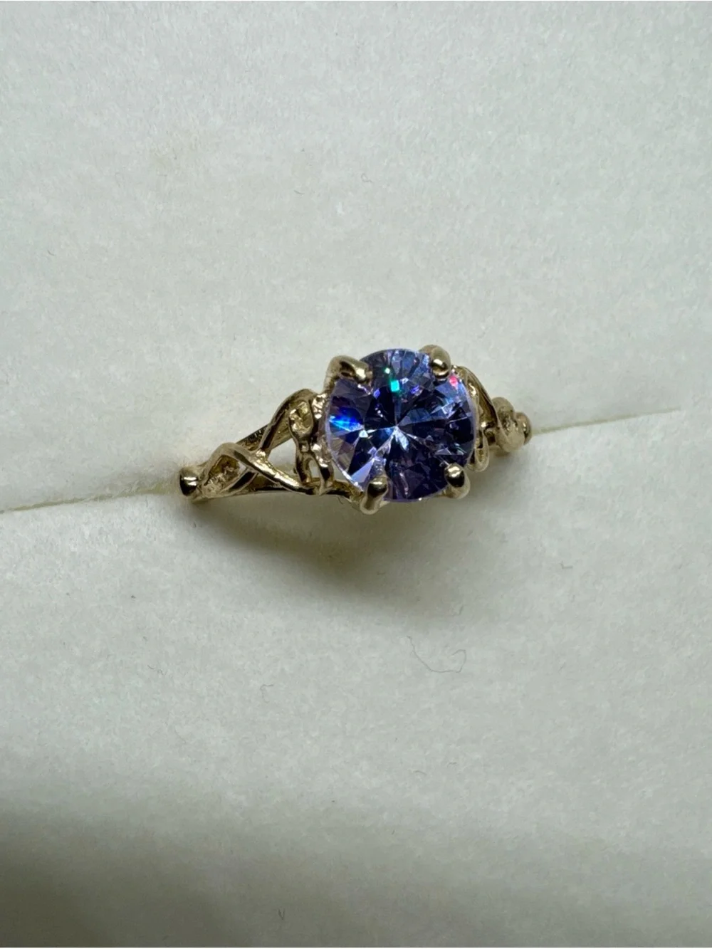 10k Yellow Gold Round CZ Light Purple Solitaire Sz 6.25 Engagement Ring 2.1g
