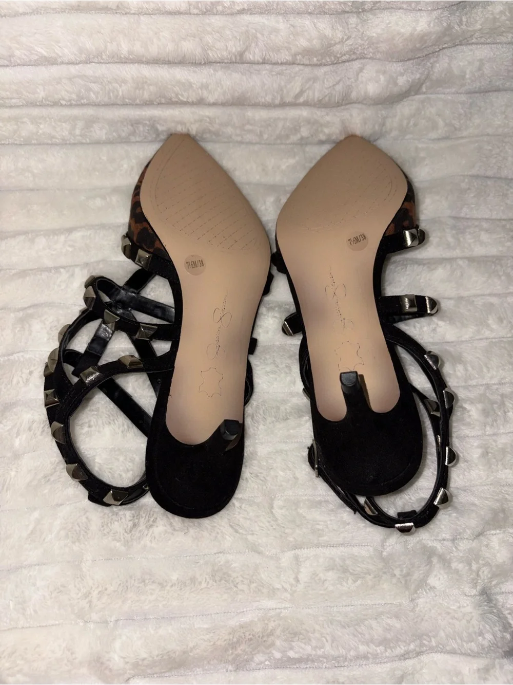 Jessica Simpson pointed toe