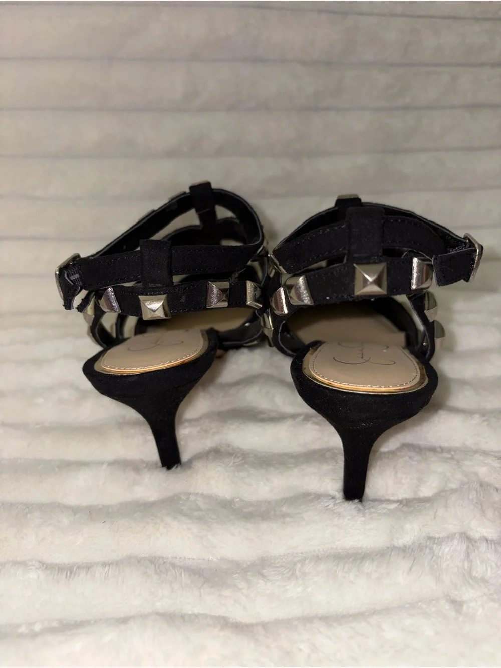 Jessica Simpson pointed toe