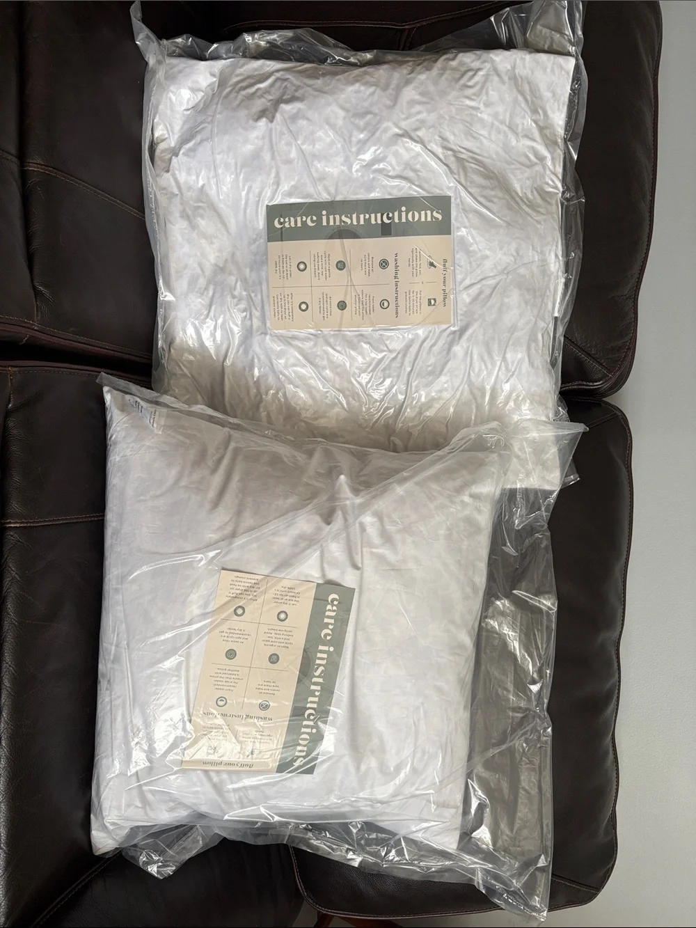White Home Bedding Pillows - Plush Support (Set of 2)