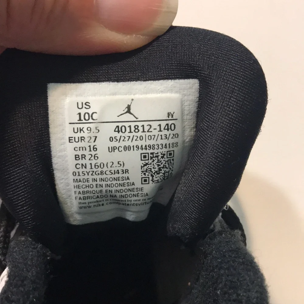 Boy’s Nike Air Jordan IX Sneakers