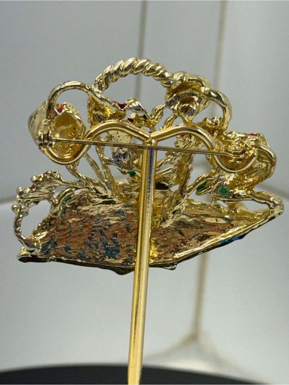 Gold-Tone Floral Fan Brooch with Red Roses and Green Leaves
