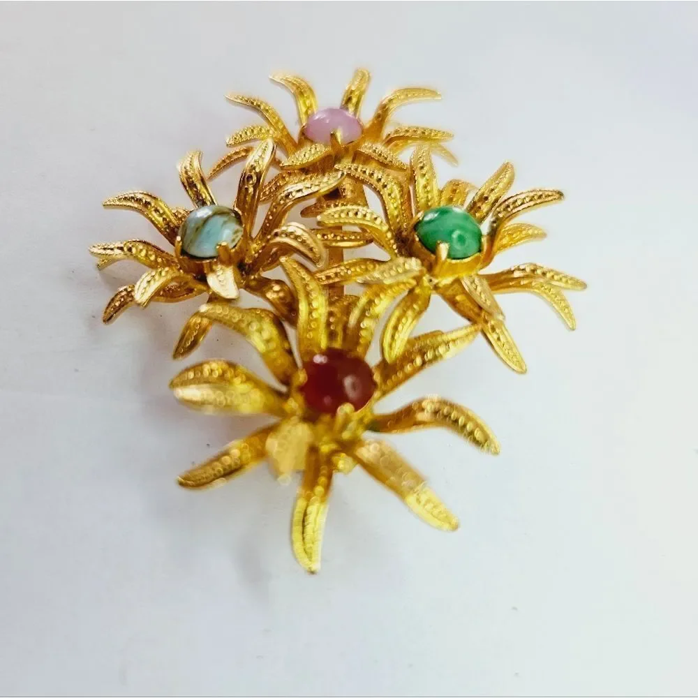 Vintage each prong pin
