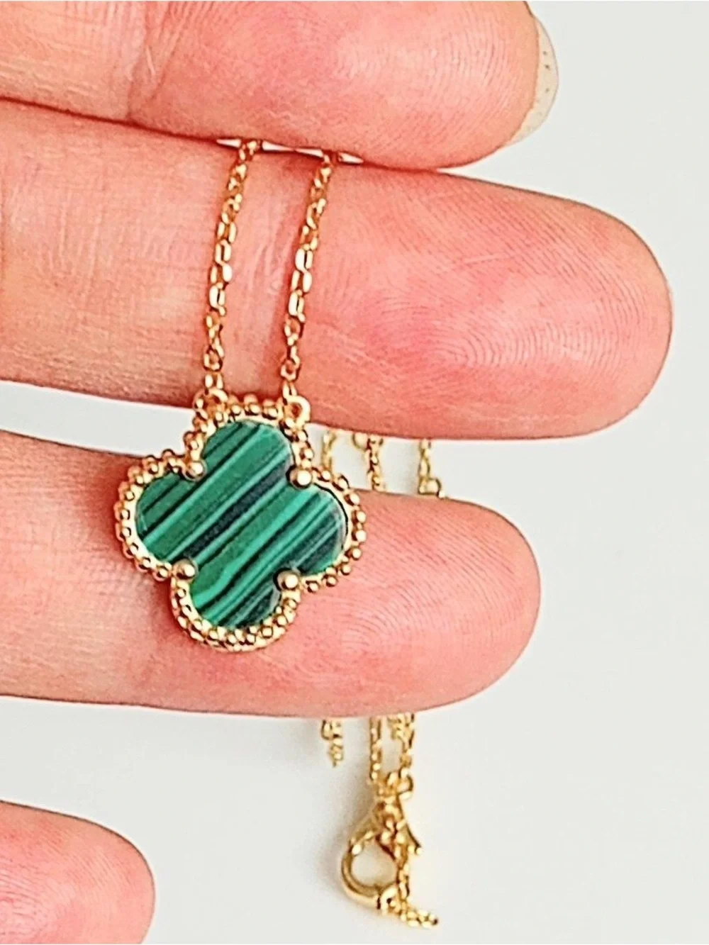 N/A elegant gold