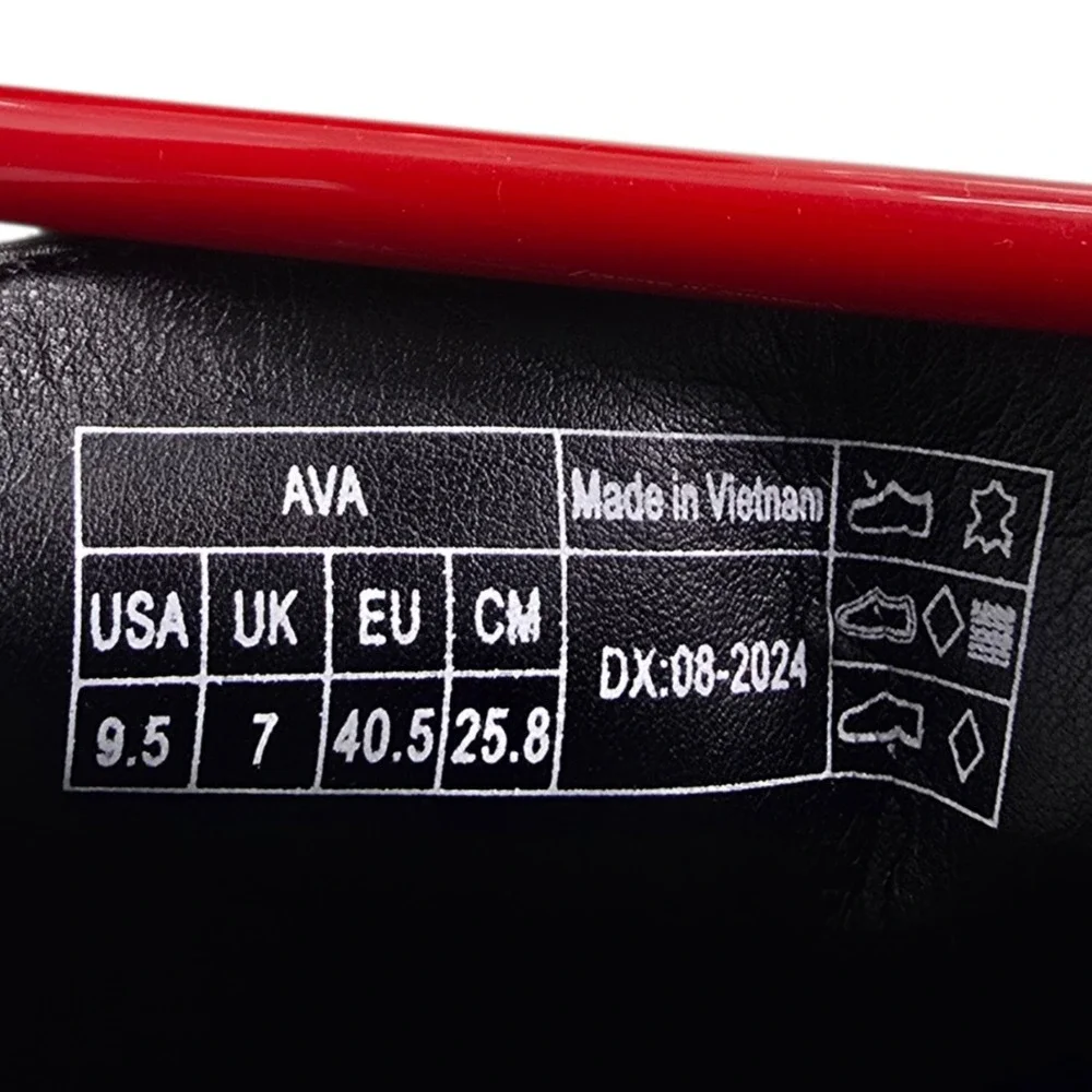 Vionic while rubber