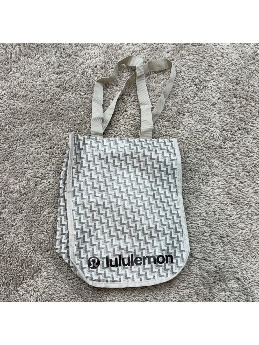 Lululemon Reusable Tote Bag with Zigzag Pattern