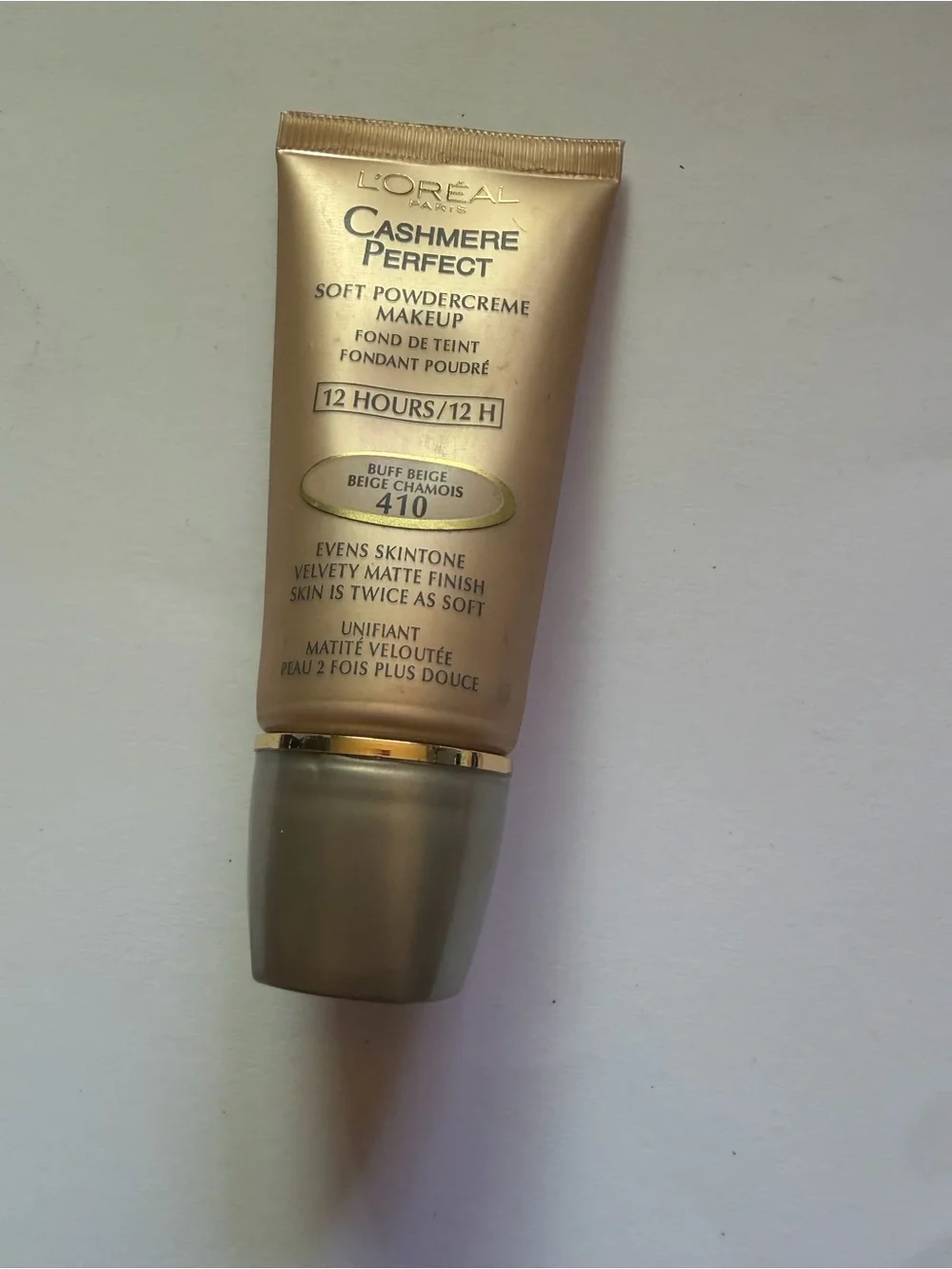 NEW L'Oréal Cashmere Perfect Soft PowderCreme foundation-410 BUFF BEIGE