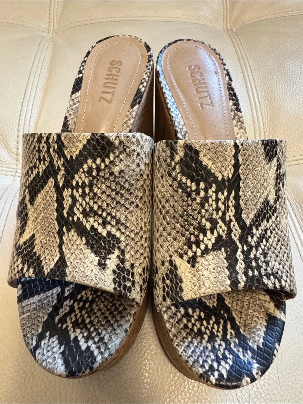 SCHUTZ women platform