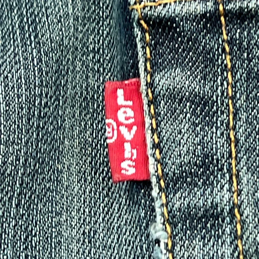 Levis good used