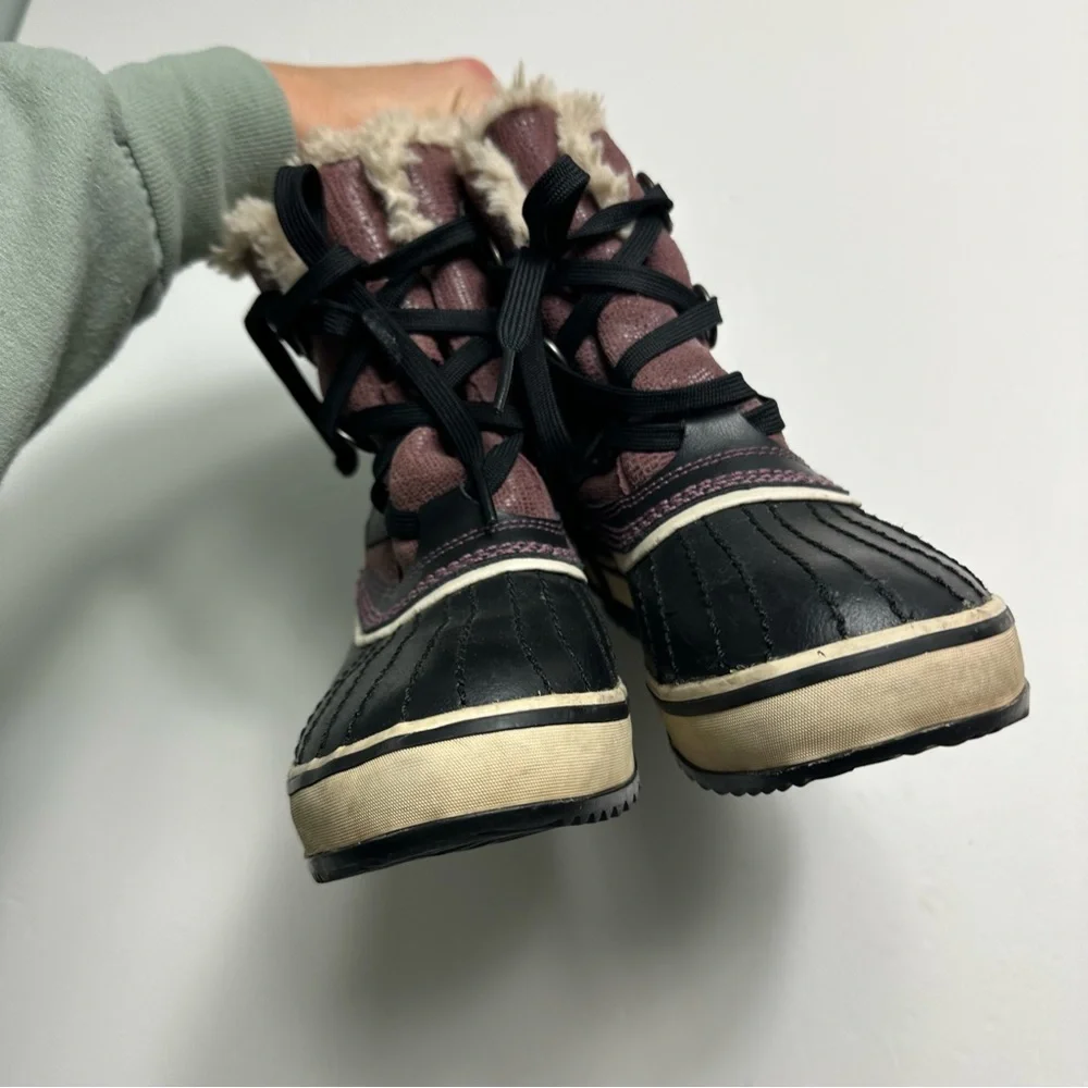 Sorel Tivoli faux fur lined winter snow boots