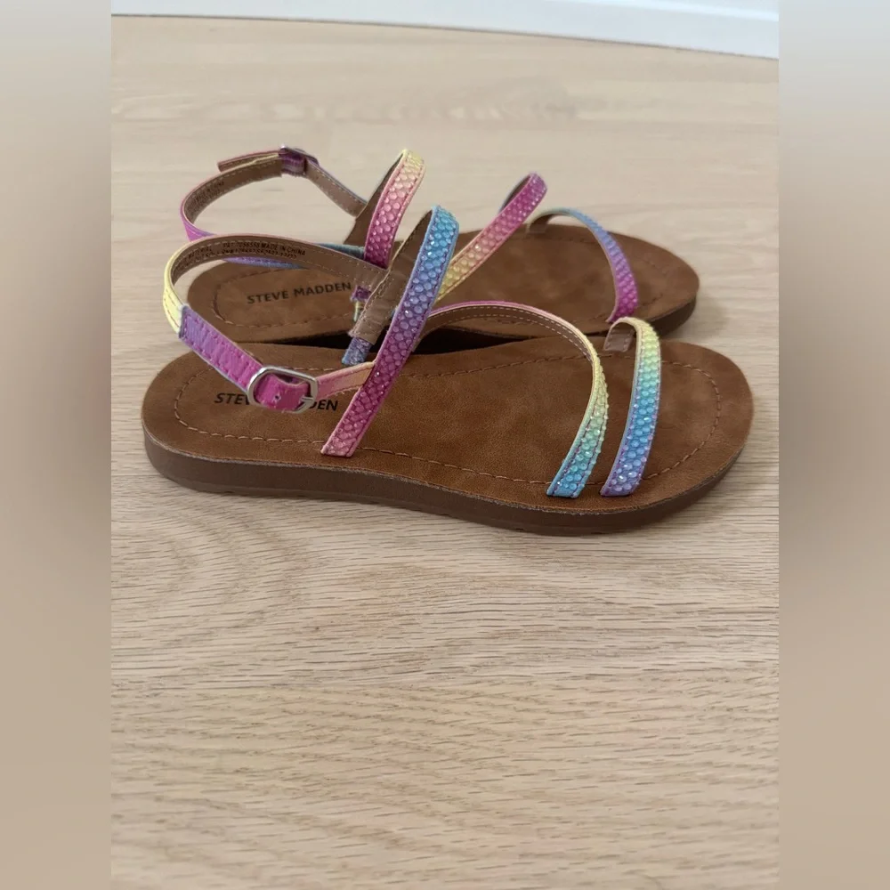 New Steve Madden Girl’s Sz‎ 3 j plum sparkle strappy sandals rhinestone rainbow