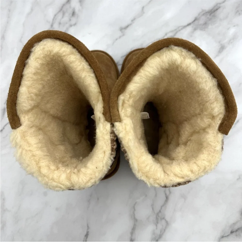 Bearpaw Boots Womens Size 6.5 Boshie Suede Knit Faux Fur Winter