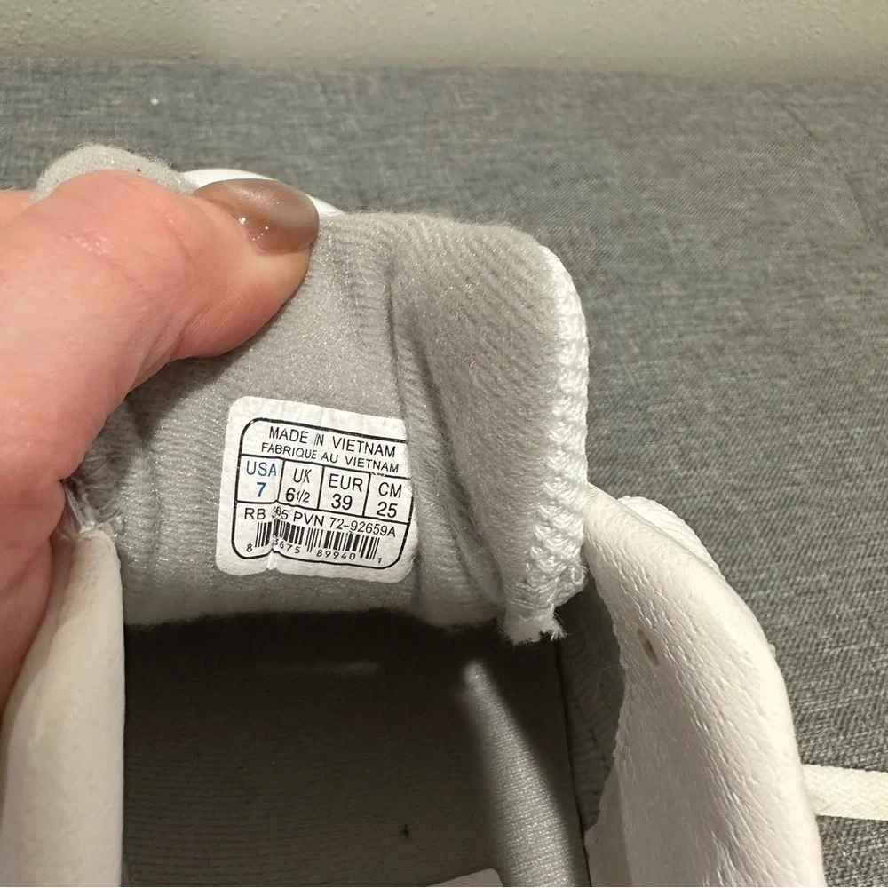 Reebok Silver Glitter Sneaker