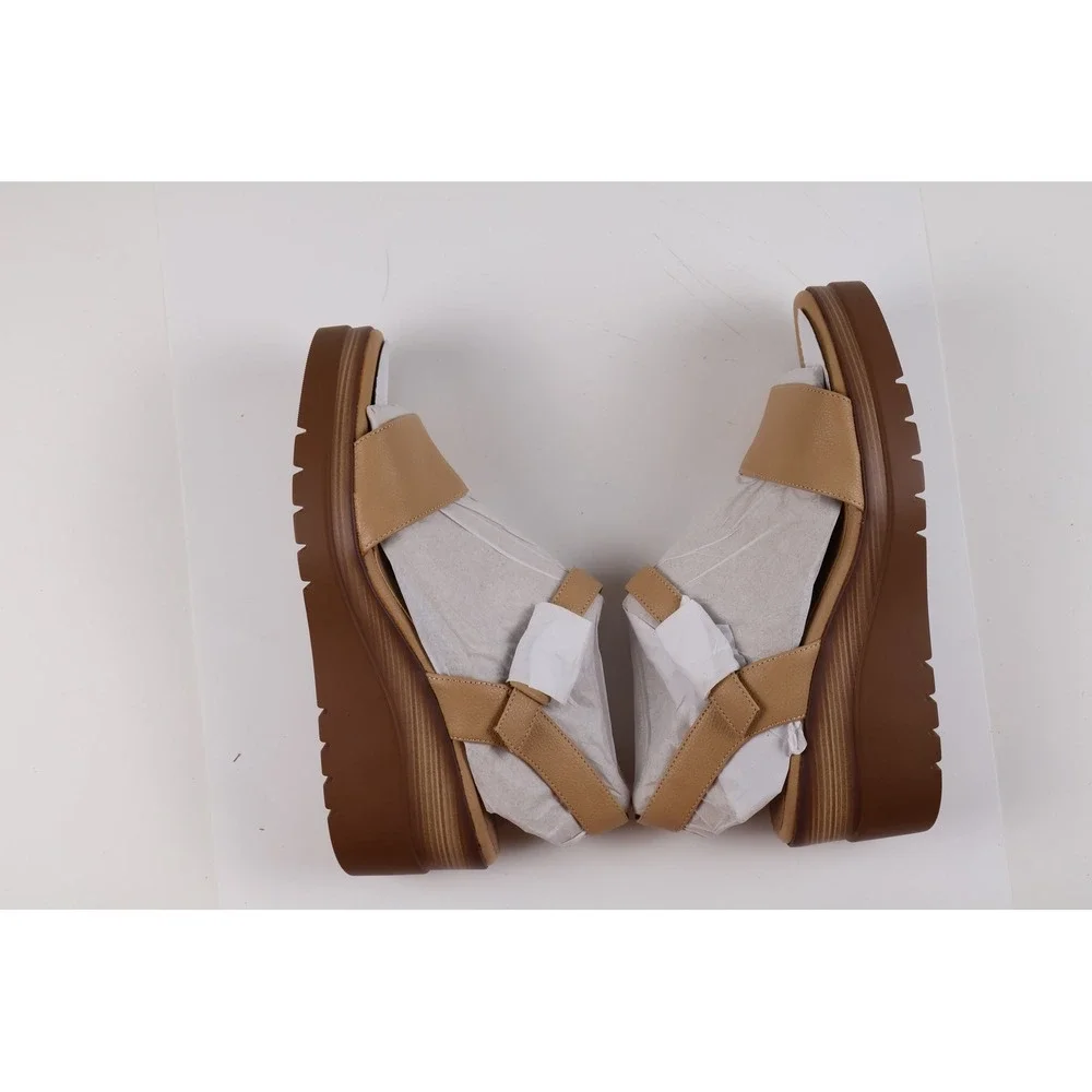 Naturalizer elevated platform