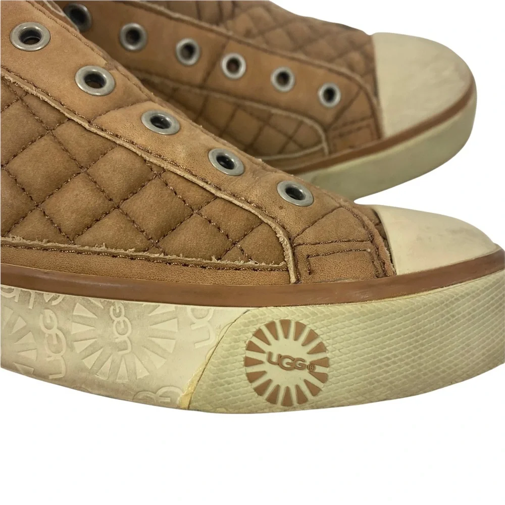 UGG laela quilted