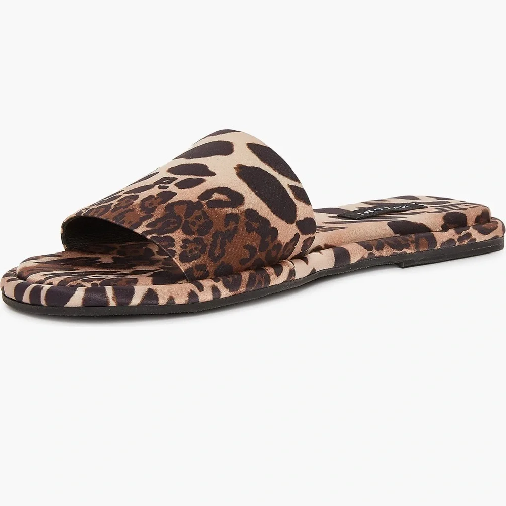 NATORI  Slide Sandal. Ladies Size 6M leopard satin