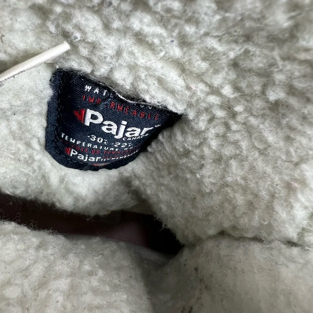 Pajar red black