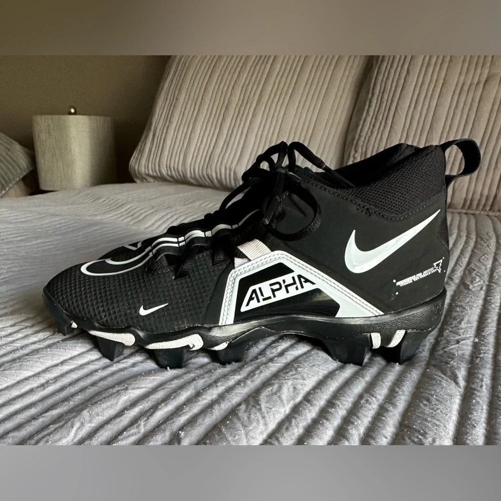 Nike Kids Black and White Alpha Football Cleats