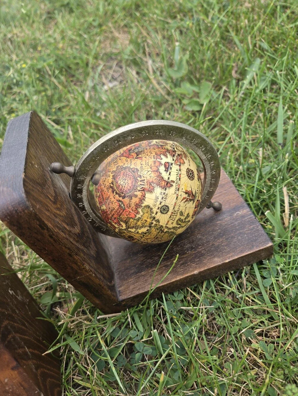 Vintage Gifts 'Round the World Japan Old World Map Globe Wooden Bookends Pair