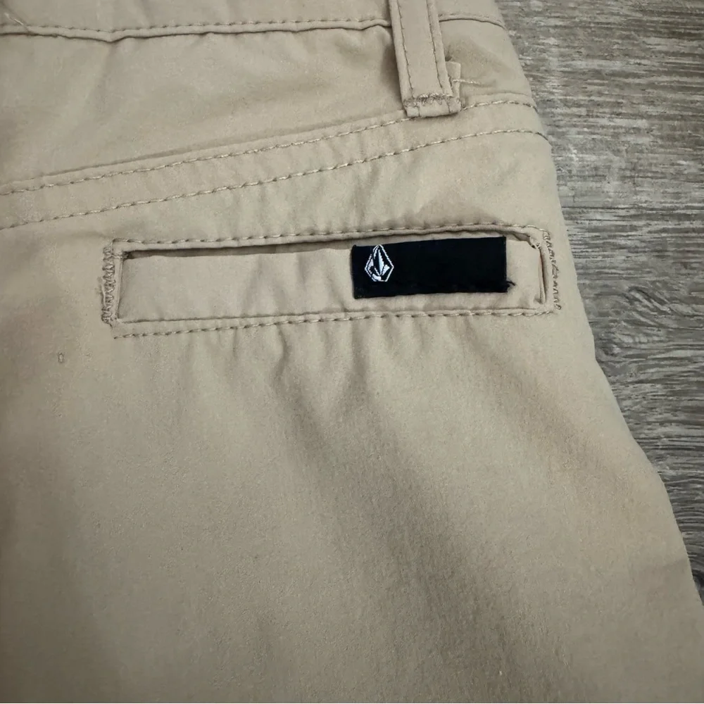 Volcom plus button waistband