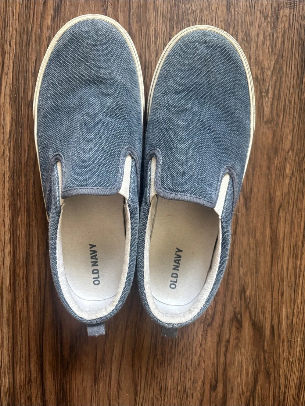 Old Navy Gender-Neutral Chambray Slip-On Sneakers Kids Size 4 Youth Blue Denim 1