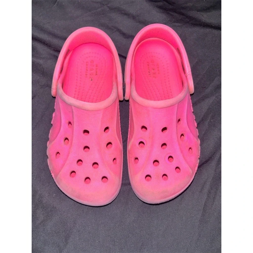 Crocs Baya Clog Unisex Kids Sandals Electric Pink Slip-On Size C11 fair cond