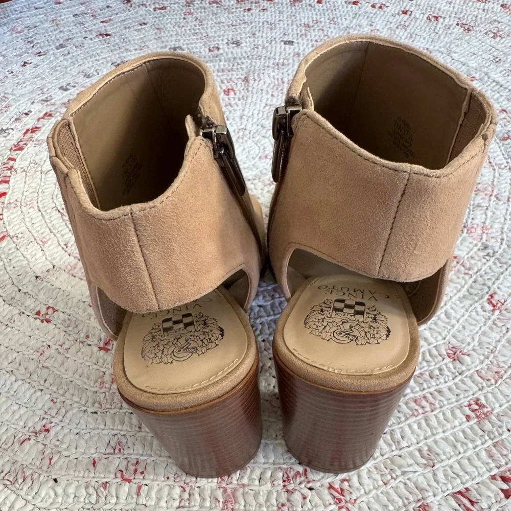 Vince Camuto vince camuto