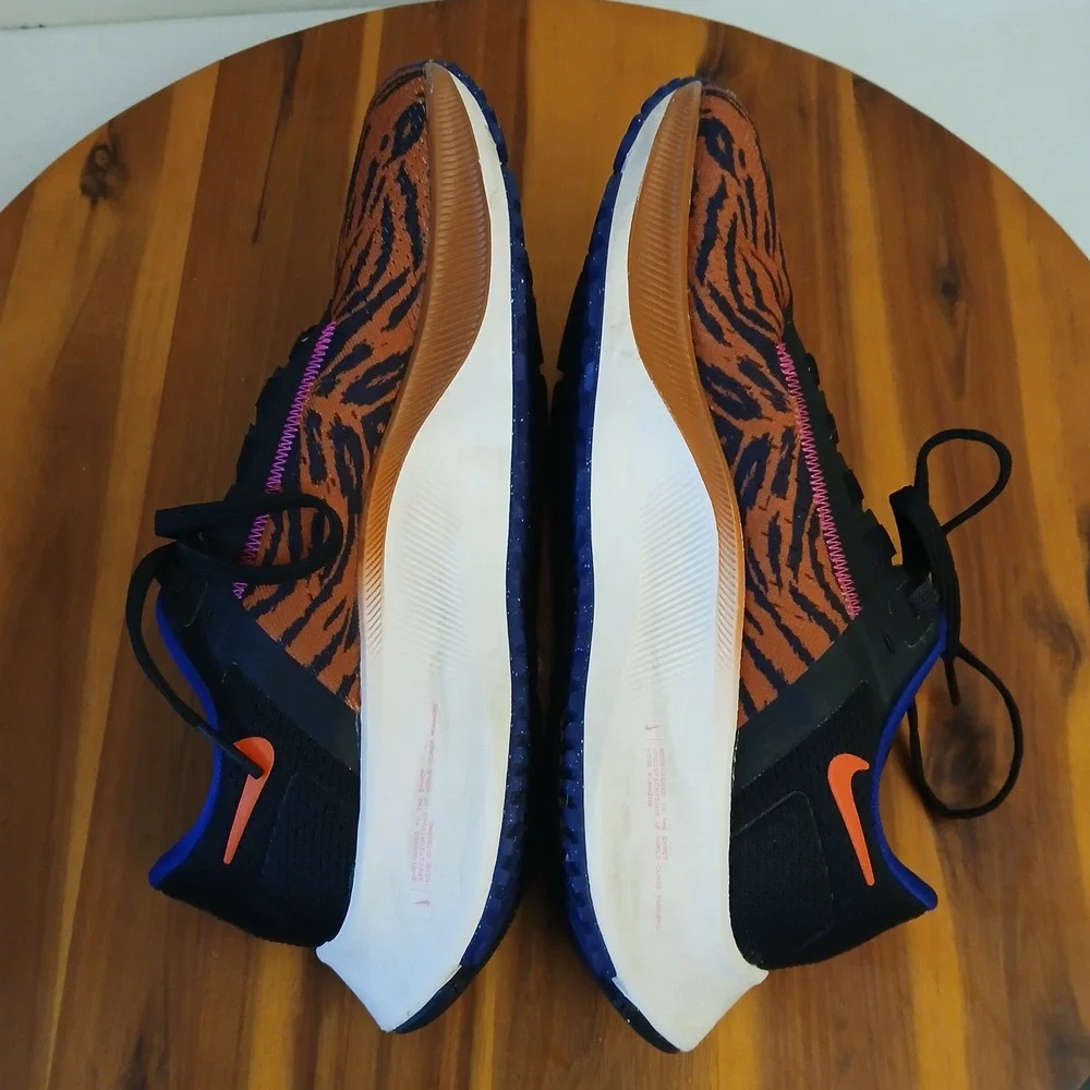 Nike items business ship