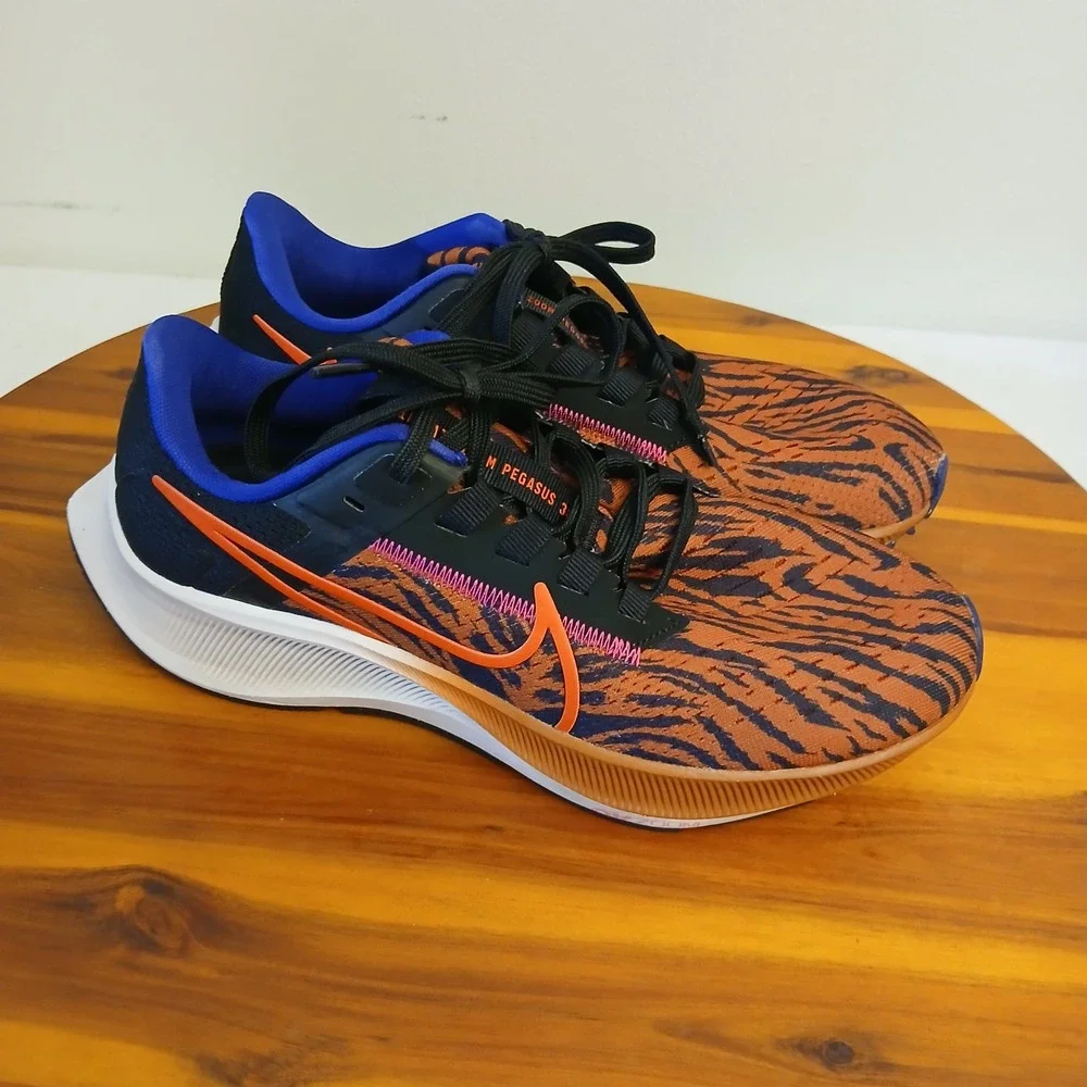 Nike shipping* next