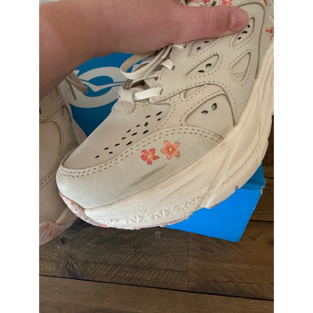 Hoka One One hoka clifton
