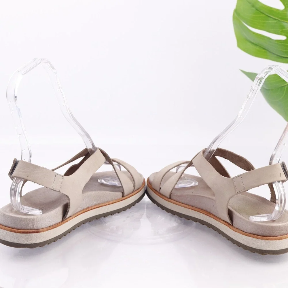 Merrell add items juno
