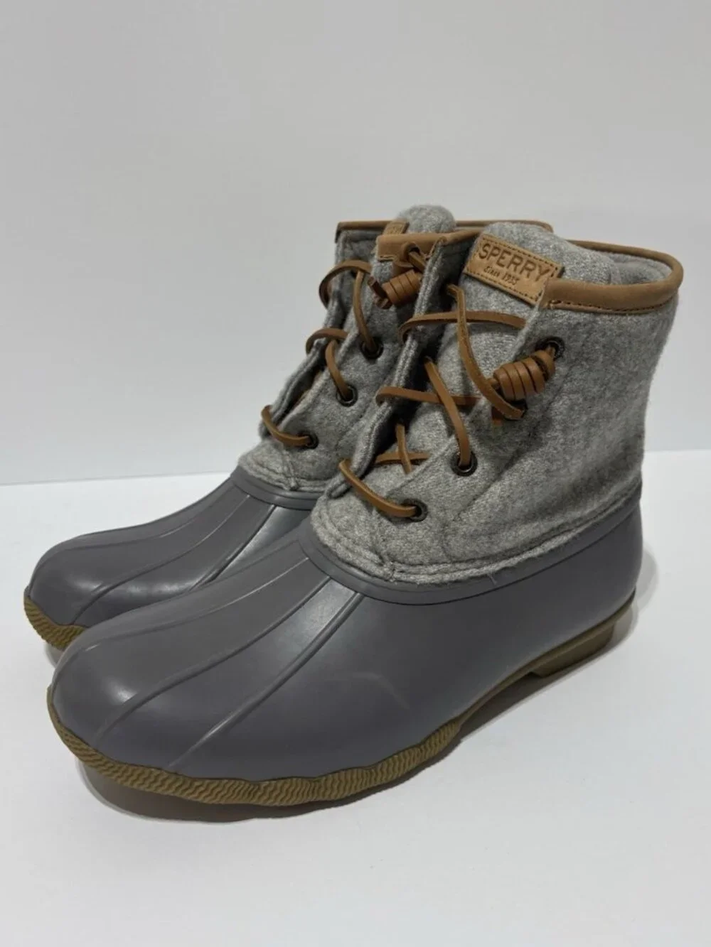 Sperry Women’s Saltwater Wool Rubber Grey Winter Boots, Size 8 M