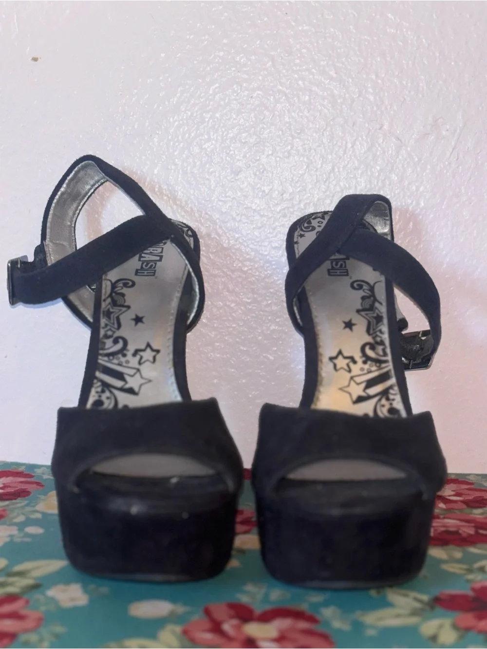 Women’s Suede Platform Heels With Ankle Stap, Size 6.5