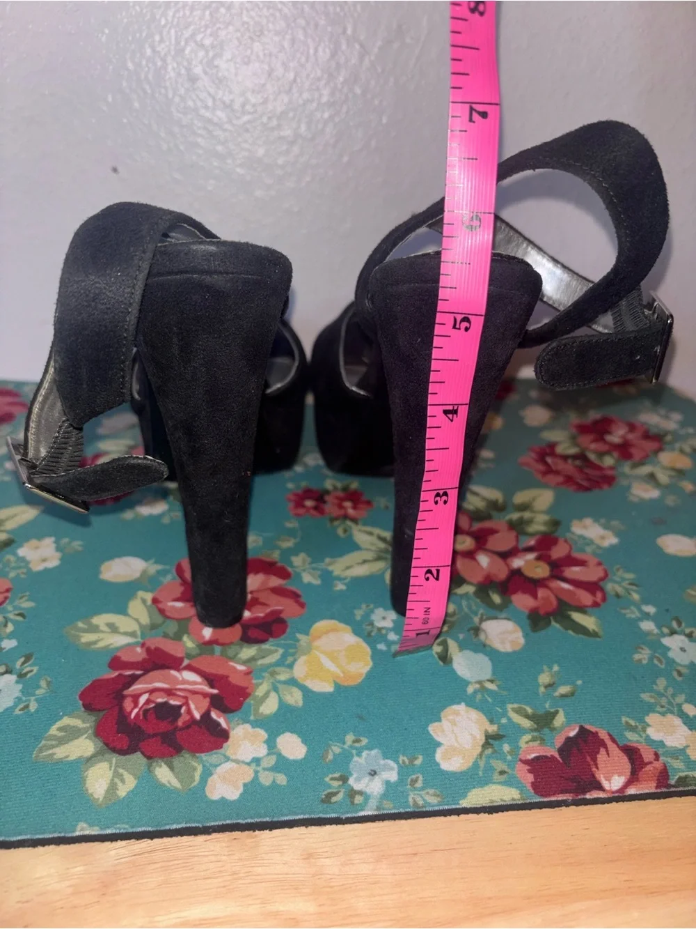 Women’s Suede Platform Heels With Ankle Stap, Size 6.5