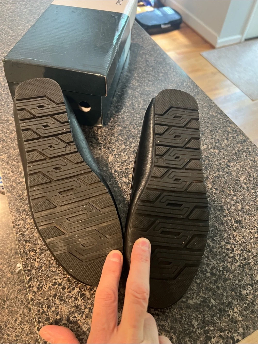 Cvistpieo black leather