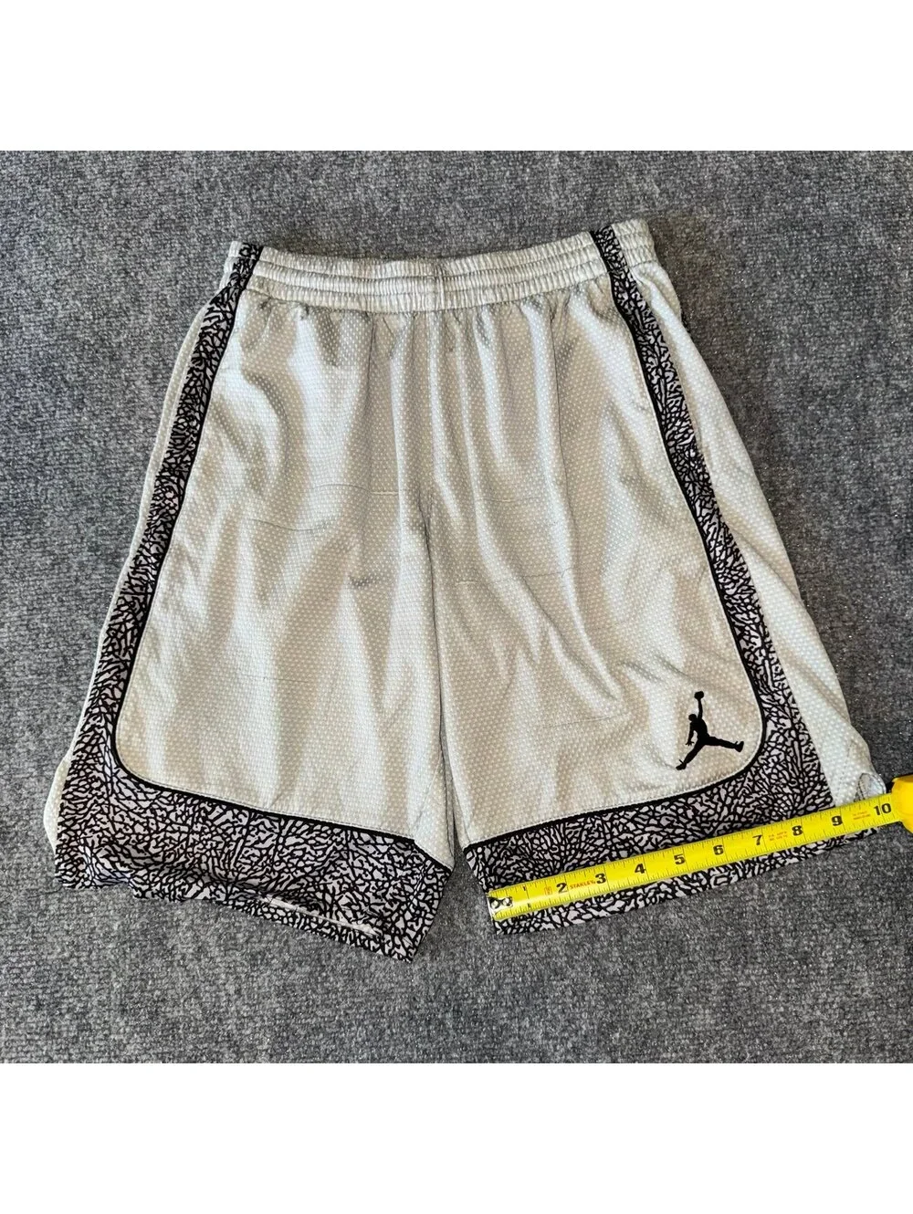 Jordan has drawstrings