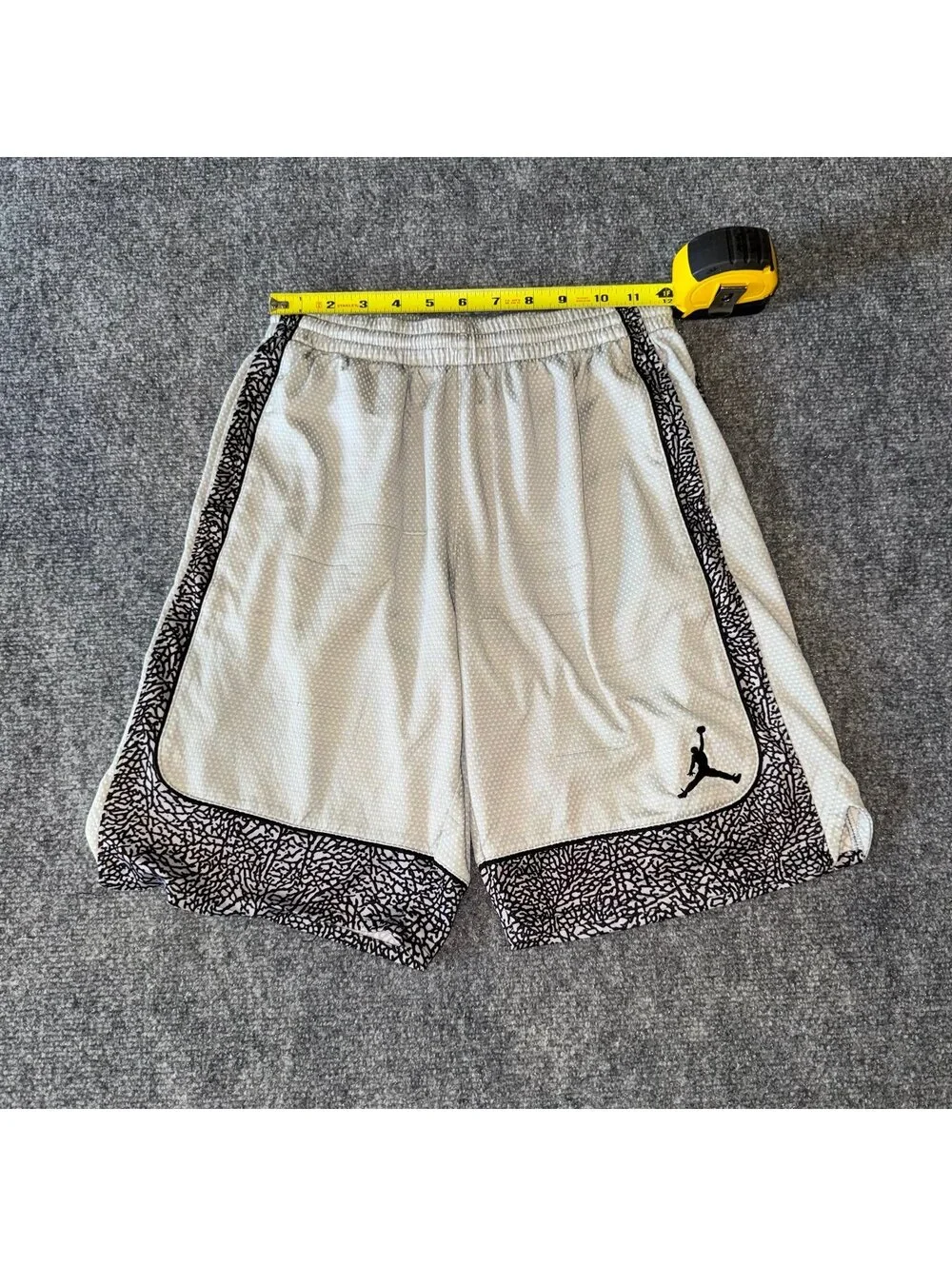Jordan has drawstrings