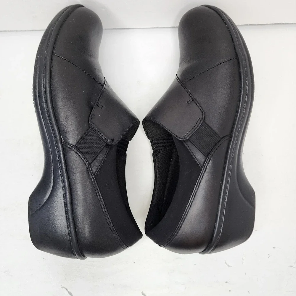Clarks Slip Resistant Loafers Women 8.5 Black Leather Wedge Work Shoes 26142720